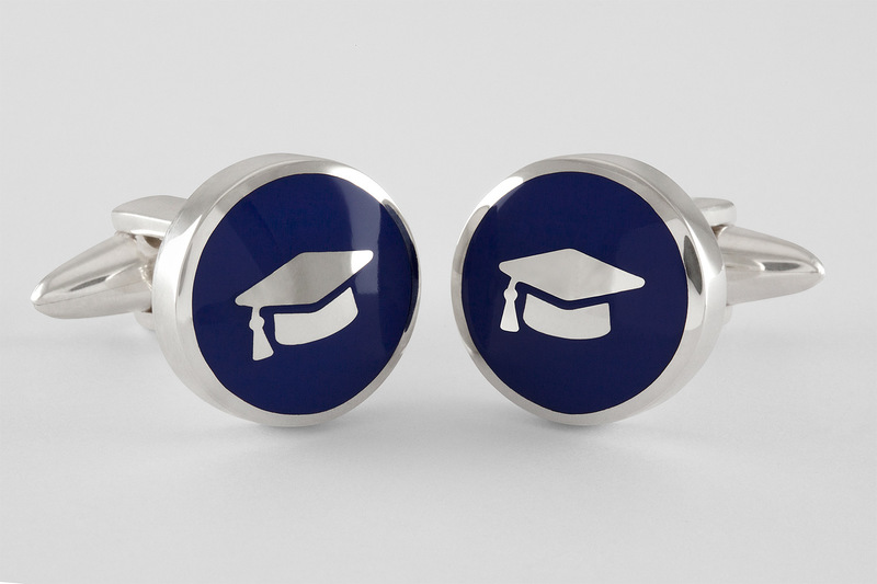 Symbole chapeau diplome Cuff links