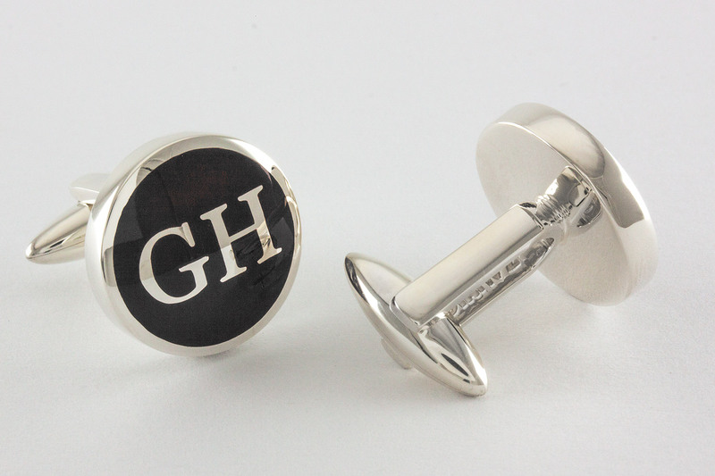 Initialen Manschettenknöpfe